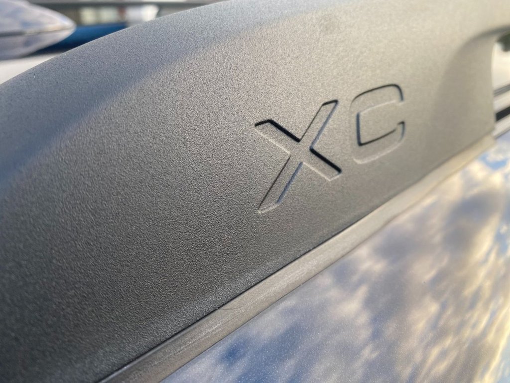 USED 2014 14 VOLVO XC70 2.4 D5 SE Lux Estate 5dr Diesel Geartronic AWD Euro 5 (215 ps) WINTER AND FAMILY PACK