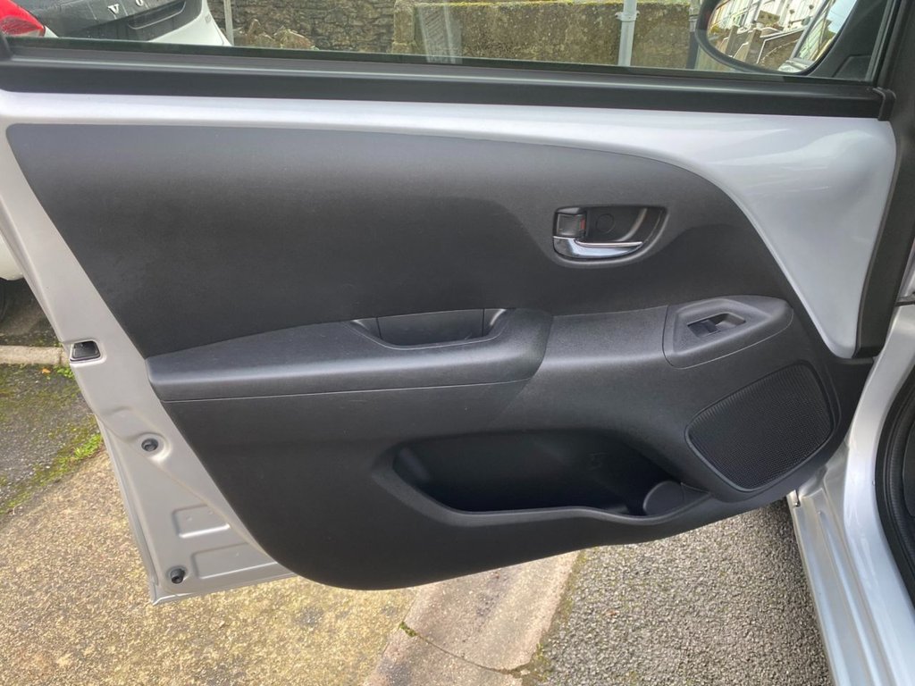 USED 2015 65 PEUGEOT 108 1.2 PureTech Allure Top! 5dr Petrol Manual Euro 6 (82 ps) 44000 MILES SUNROOF