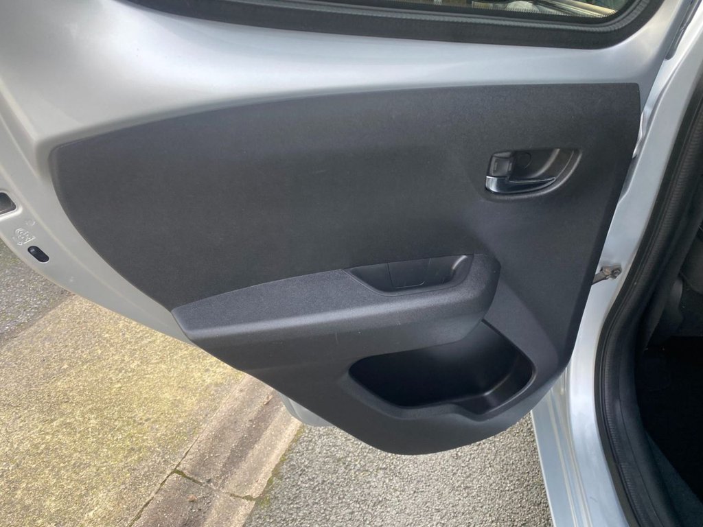 USED 2015 65 PEUGEOT 108 1.2 PureTech Allure Top! 5dr Petrol Manual Euro 6 (82 ps) 44000 MILES SUNROOF