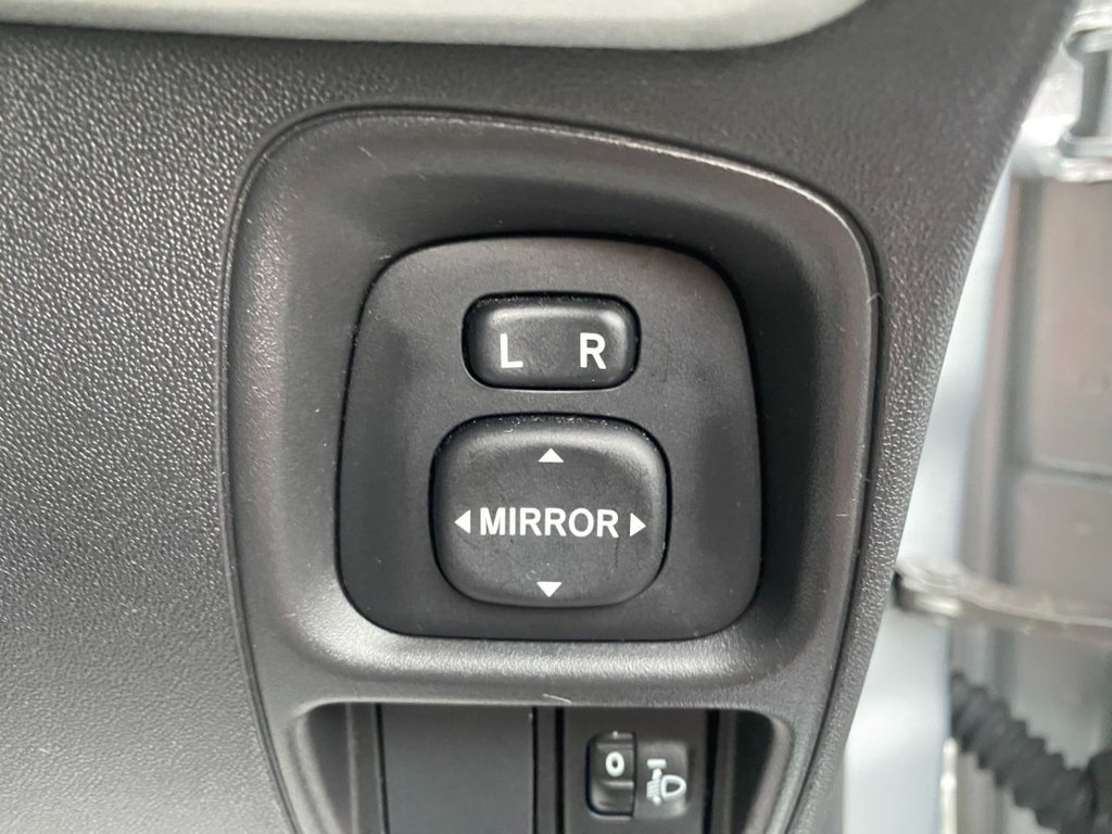 USED 2015 65 PEUGEOT 108 1.2 PureTech Allure Top! 5dr Petrol Manual Euro 6 (82 ps) 44000 MILES SUNROOF