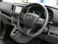 USED 2021 71 TOYOTA PROACE 75kWh Icon Medium Panel Van 6dr Electric Auto MWB (7kW OBC) (136 bhp) 3 SEATS AIR CON BLUETOOTH PARKING SENSORS 1 OWNER TOYOTA WARRANTY TILL SEPT 2031