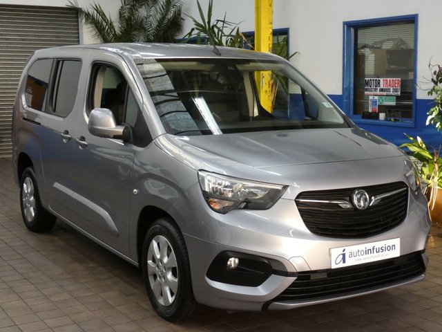 2021 71 Vauxhall Combo Life 1.2 Turbo SE XL MPV 5dr Petrol Auto Euro 6 (s/s) (7 Seat) (130 ps)