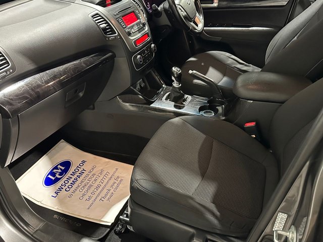 View our KIA SORENTO