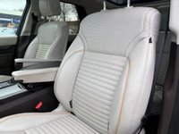 USED 2018 68 LAND ROVER DISCOVERY 3.0 SD V6 HSE SUV 5dr Diesel Auto 4WD Euro 6 (s/s) (306 ps) A REALLY STUNNING ADDITION TO OUR FORECOURT+ONLY 2 FORMER KEEPERS+7 SEATER+DIESEL+AUTOMATIC+ULEZ COMPLIANT+CRUISE CONTROL+FULL PANORAMIC GLASS ROOF+FULL LEATHER INTERIOR+SATELLITE NAVIGATION+PARK ASSIST+CLIMATE CONTROL+20 INCH ALLOY WHEELS+FULL RANGE OF FINANCE OPTIONS AVAILABLE+READY TO DRIVE AWAY TODAY SO CALL NOW TO ARRANGE A VIEWING!!!!!!!!!!!!!!!!!!!!!!!!!!!!!!!!!!!!!!!!!!