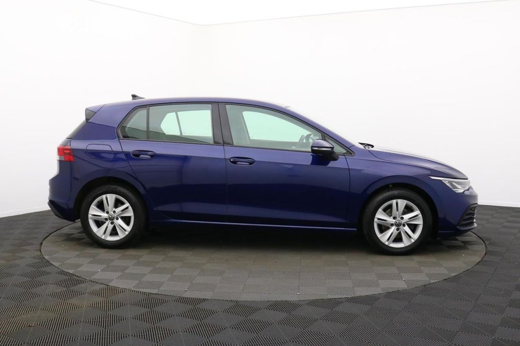 USED 2021 21 VOLKSWAGEN GOLF 1.5 TSI Life Hatchback 5dr Petrol Manual Euro 6 (s/s) (150 ps) Sat Nav Apple Car Play
