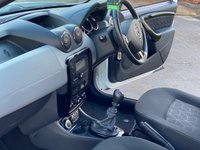USED 2015 65 DACIA DUSTER 1.5 dCi Laureate SUV 5dr Diesel Manual 4WD Euro 5 (110 ps) 4x4