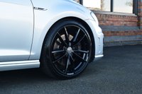 USED 2017 17 VOLKSWAGEN GOLF 2.0 TSI BlueMotion Tech R Hatchback 3dr Petrol DSG 4Motion Euro 6 (s/s) (310 ps) DYNAUDIO / LEATHER / PRO NAV
