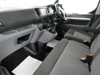 USED 2022 22 VAUXHALL VIVARO 3100 2.0 D 145 BHP L2 LONG ELITE CREWCAB 6 SEATER SAT NAV | 145 BHP | L2 LONG | 6 SEATER !