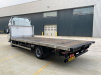 USED 2020 20 FUSO CANTER MITSUBISHI CANTER FUSO 7.5 TONNE FLATBED WITH SLEEPER POD AND TUCK AWAY TAIL LIFT 