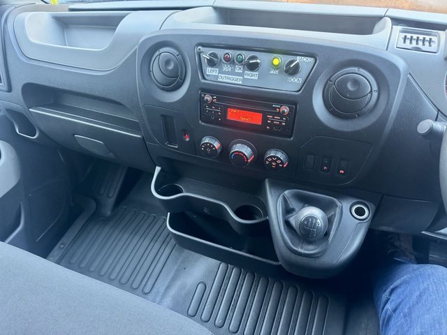 2019 RENAULT TRUCKS MASTER - Photo 9