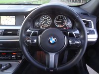 USED 2016 16 BMW 5 SERIES GRAN TURISMO 2.0 520d M Sport GT 5dr Diesel Auto Euro 6 (s/s) (184 ps) GLASS PANORAMIC SUNROOF 