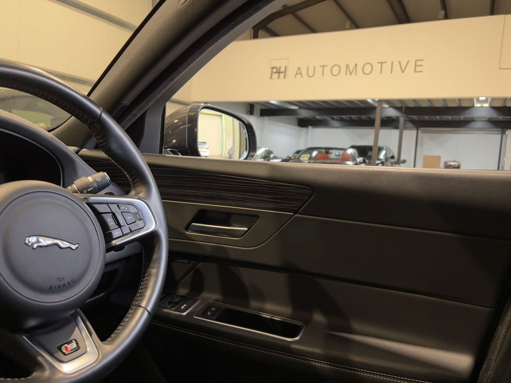USED 2016 66 JAGUAR XF 3.0 V6 S Saloon 4dr Petrol Auto Euro 6 (s/s) (380 ps) 1 OWNER | 2 YEAR WARRANTY