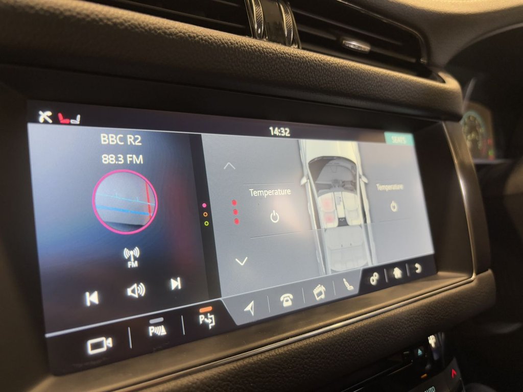 USED 2016 66 JAGUAR XF 3.0 V6 S Saloon 4dr Petrol Auto Euro 6 (s/s) (380 ps) 1 OWNER | 2 YEAR WARRANTY