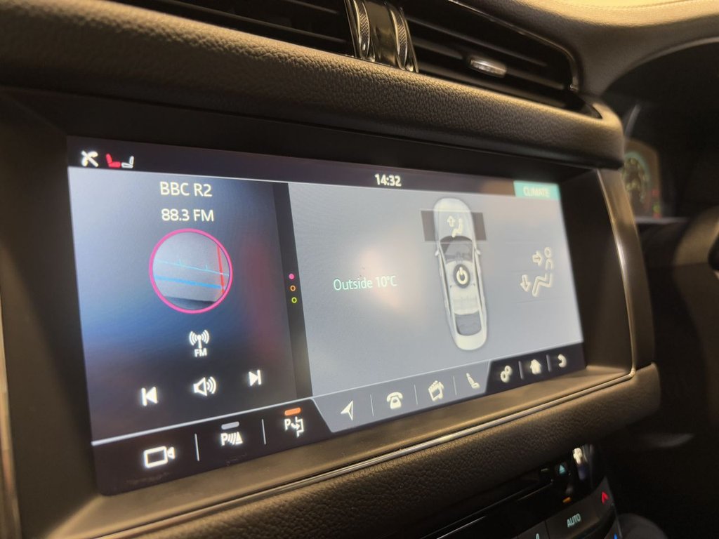 USED 2016 66 JAGUAR XF 3.0 V6 S Saloon 4dr Petrol Auto Euro 6 (s/s) (380 ps) 1 OWNER | 2 YEAR WARRANTY