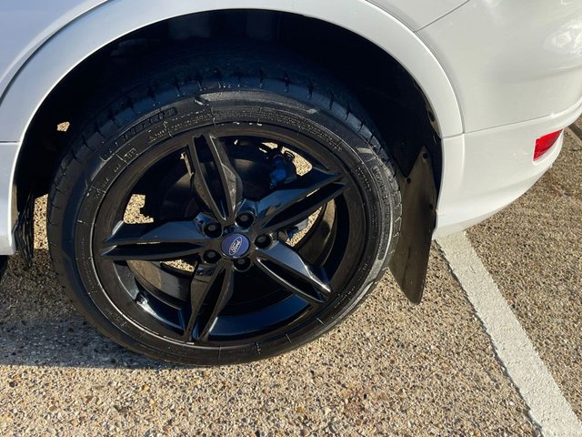 View our FORD KUGA