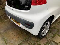 USED 2012 12 PEUGEOT 107 1.0 12V Sportium Hatchback 3dr Petrol Manual Euro 5 (68 ps) IDEAL 1ST CAR / LEARNER CAR - LOW INSURNCE GROUP - ONLY &pound;20 PER YEAR ROAD TAX - 2012 SPORTIUM 'LIMITED EDITION' - AUTO TRADER RETAIL RATING 88/100 DESIRABLE