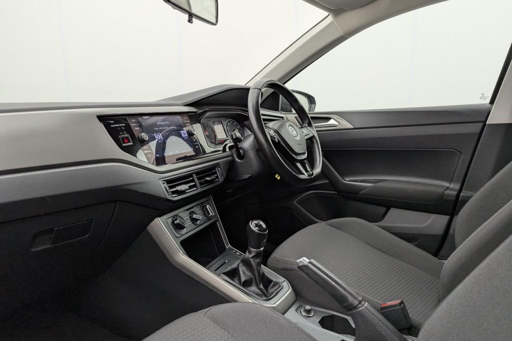 USED 2018 18 VOLKSWAGEN POLO 1.0 SE Hatchback 5dr Petrol Manual Euro 6 (s/s) (65 ps) Apple Car Play Cruise Control