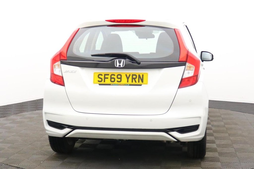 USED 2019 69 HONDA JAZZ 1.3 i-VTEC SE Hatchback 5dr Petrol CVT Euro 6 (s/s) (102 ps) Cruise Control DAB