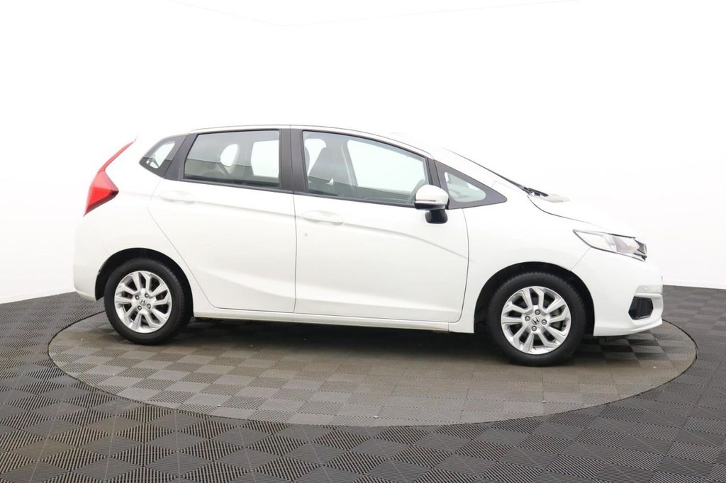 USED 2019 69 HONDA JAZZ 1.3 i-VTEC SE Hatchback 5dr Petrol CVT Euro 6 (s/s) (102 ps) Cruise Control DAB