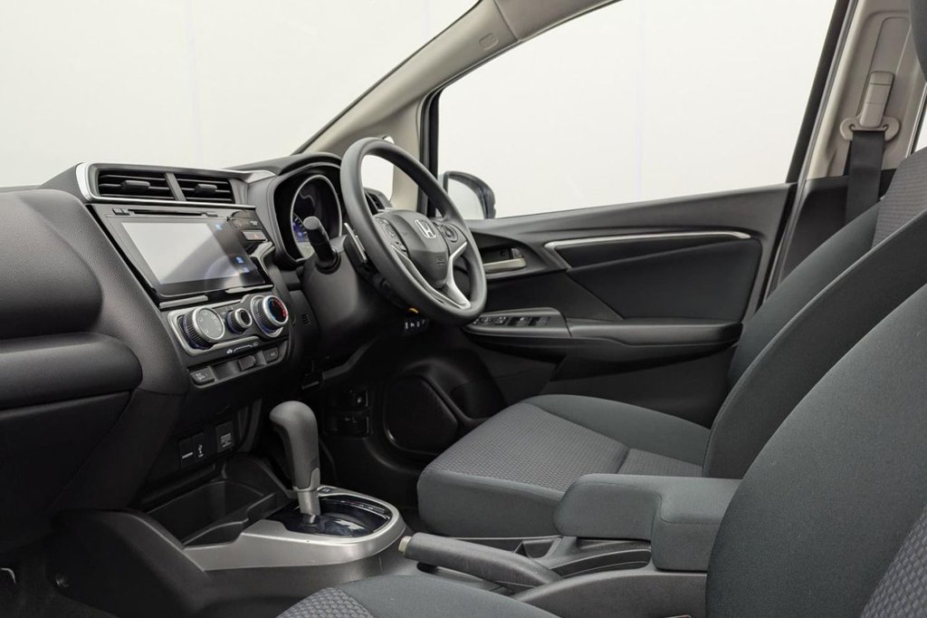 USED 2019 69 HONDA JAZZ 1.3 i-VTEC SE Hatchback 5dr Petrol CVT Euro 6 (s/s) (102 ps) Cruise Control DAB