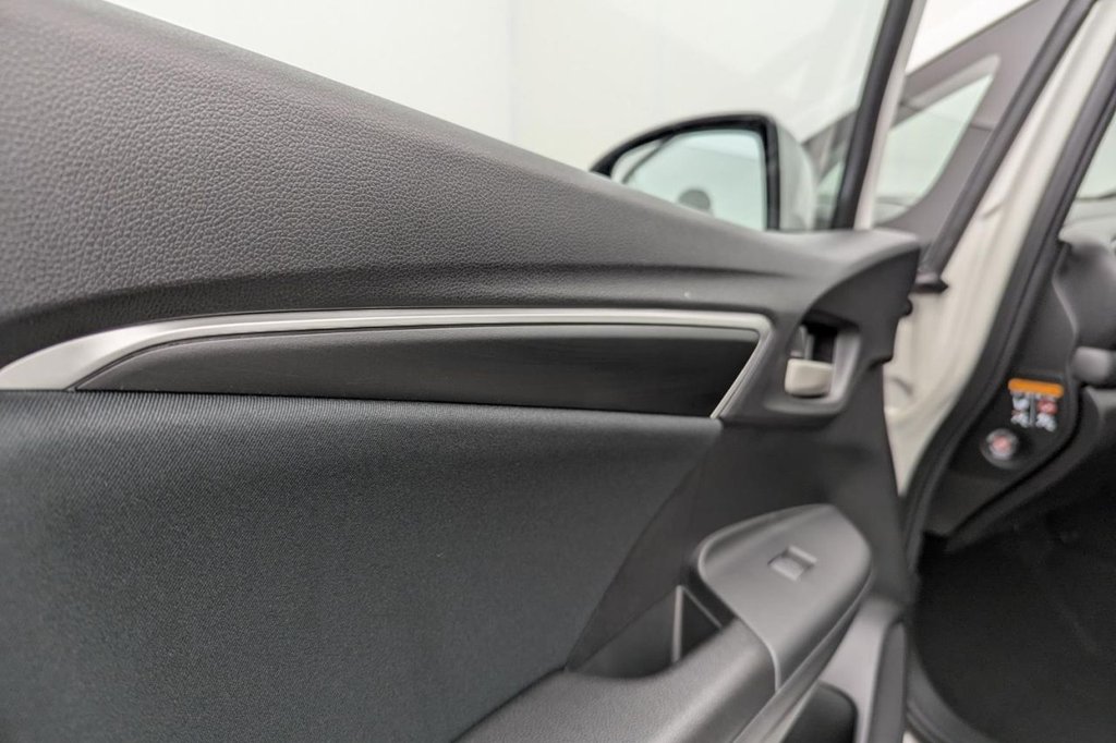 USED 2019 69 HONDA JAZZ 1.3 i-VTEC SE Hatchback 5dr Petrol CVT Euro 6 (s/s) (102 ps) Cruise Control DAB