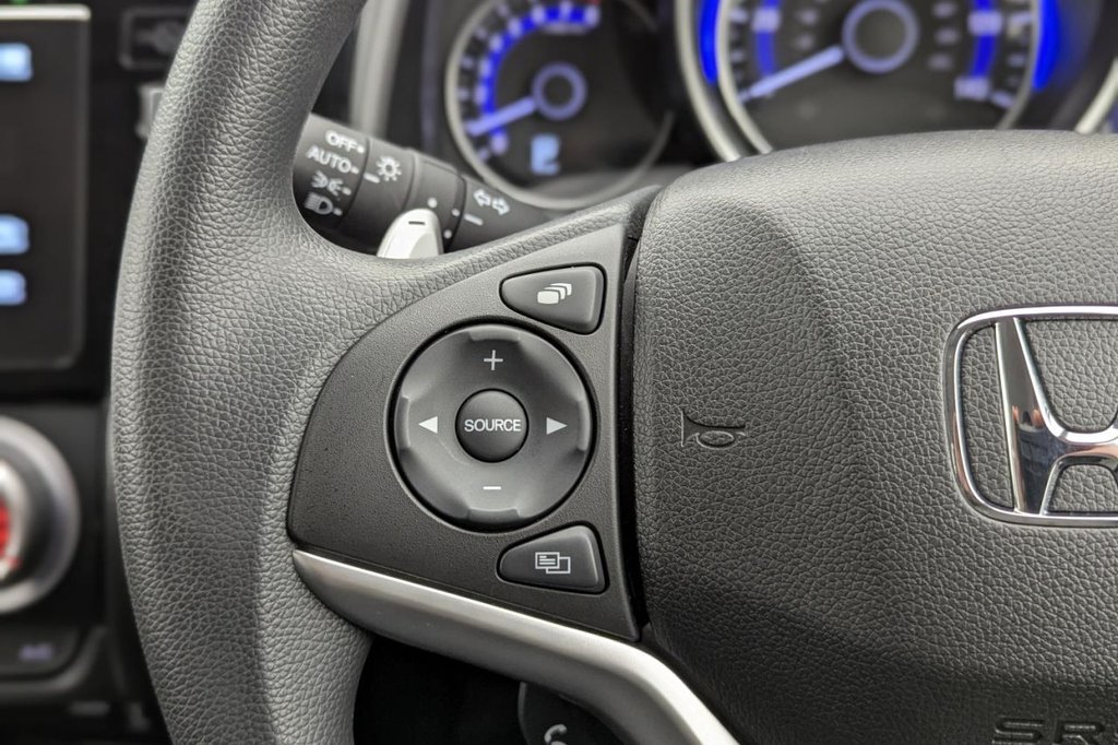 USED 2019 69 HONDA JAZZ 1.3 i-VTEC SE Hatchback 5dr Petrol CVT Euro 6 (s/s) (102 ps) Cruise Control DAB