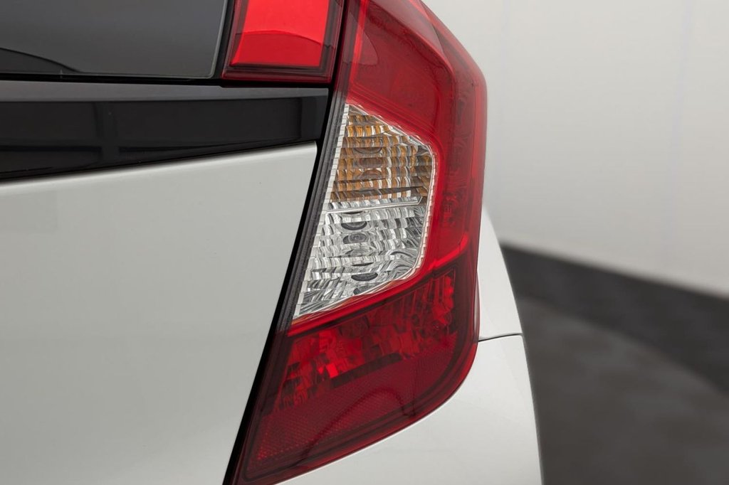 USED 2019 69 HONDA JAZZ 1.3 i-VTEC SE Hatchback 5dr Petrol CVT Euro 6 (s/s) (102 ps) Cruise Control DAB