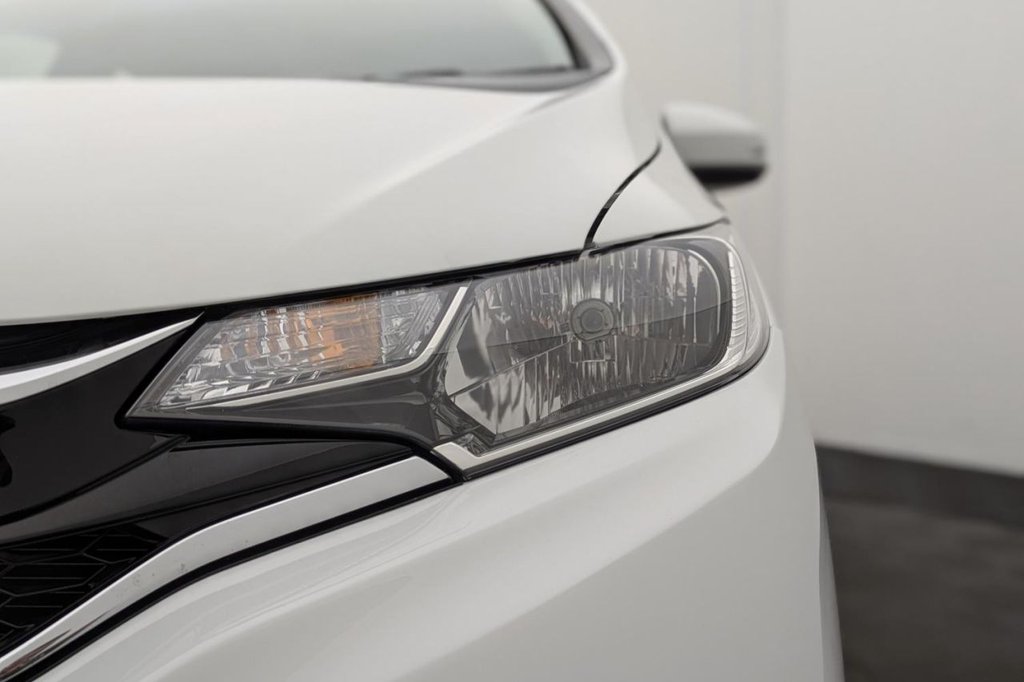 USED 2019 69 HONDA JAZZ 1.3 i-VTEC SE Hatchback 5dr Petrol CVT Euro 6 (s/s) (102 ps) Cruise Control DAB