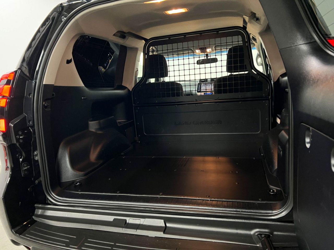 2021 TOYOTA LAND CRUISER 2.8D Active Commercial Auto 3dr 204BHP Full History, Chassis Underseal - vehicle photo 35 for sale on PureCar