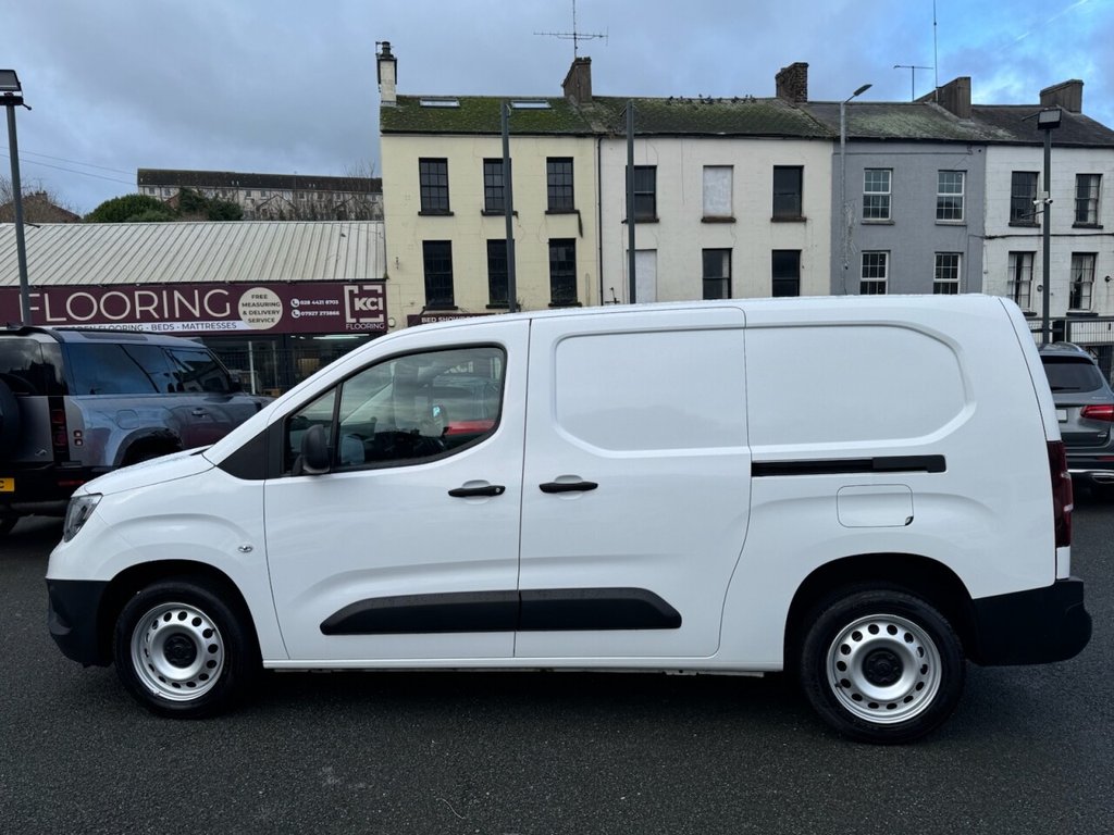 USED 2021 70 VAUXHALL COMBO 1.5 Turbo D 2300 Dynamic Panel Van 4dr Diesel Manual L2 H1 Euro 6 (100 ps) P SENSORS**AIR CON**BLUETOOTH