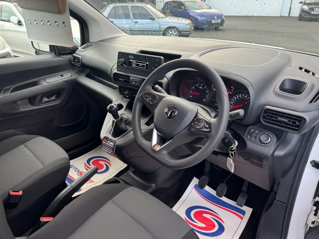 USED 2021 70 VAUXHALL COMBO 1.5 Turbo D 2300 Dynamic Panel Van 4dr Diesel Manual L2 H1 Euro 6 (100 ps) P SENSORS**AIR CON**BLUETOOTH