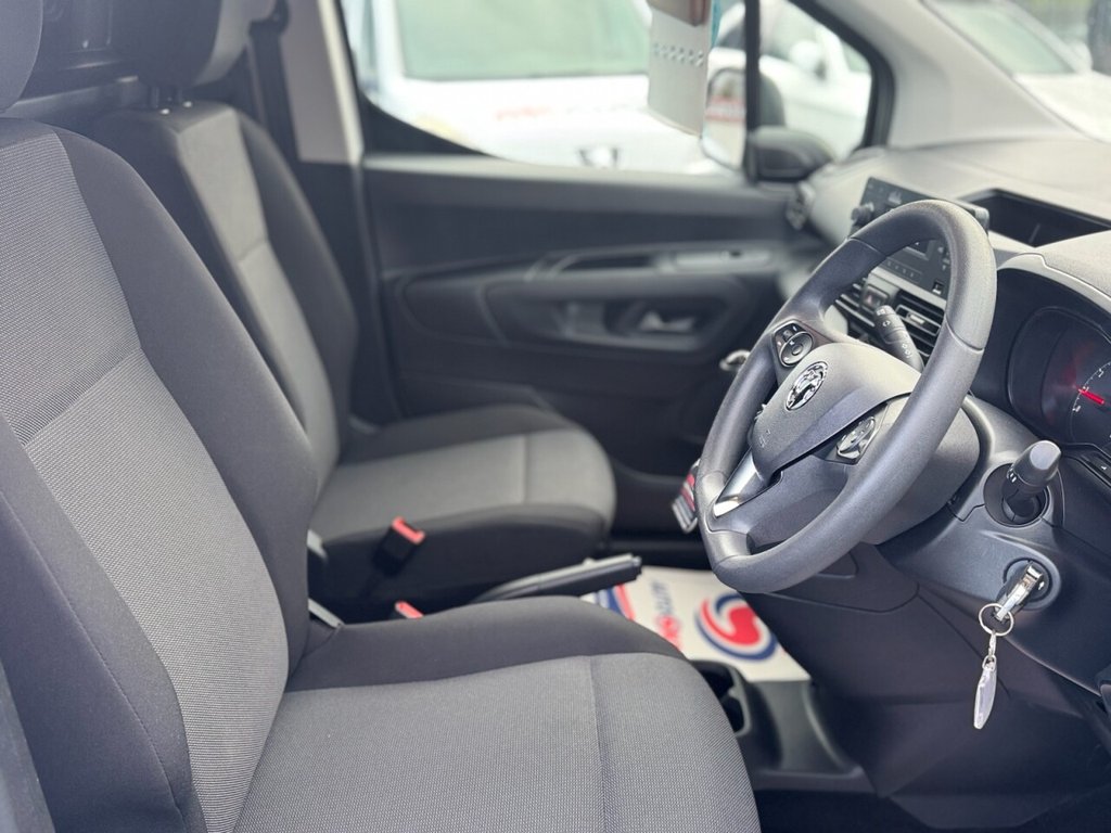 USED 2021 70 VAUXHALL COMBO 1.5 Turbo D 2300 Dynamic Panel Van 4dr Diesel Manual L2 H1 Euro 6 (100 ps) P SENSORS**AIR CON**BLUETOOTH