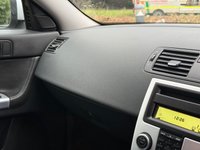 USED 2010 60 VOLVO V50 2.0 SE Lux Estate 5dr Petrol Manual Euro 5 (145 ps) 