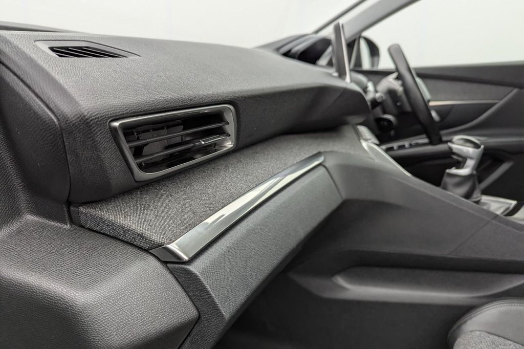 USED 2020 70 PEUGEOT 3008 1.2 PureTech Allure SUV 5dr Petrol Manual Euro 6 (s/s) (130 ps) Apple Car Play Half Leather