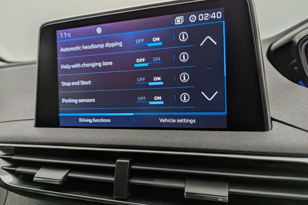 USED 2020 70 PEUGEOT 3008 1.2 PureTech Allure SUV 5dr Petrol Manual Euro 6 (s/s) (130 ps) Apple Car Play Half Leather