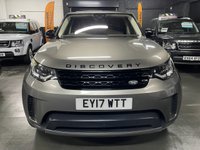 USED 2017 17 LAND ROVER DISCOVERY 5 3.0 TD V6 First Edition SUV 5dr Diesel Auto 4WD Euro 6 (s/s) (258 ps) RARE FIRST EDITION - SILICONE SILVER - 7 SERVICES TO 71K - LOW OWNERS - GLASS PANORAMIC ROOF - HEATED AND COOLED FRONT + REAR SEATS - 360 CAMERAS - EBONY LEATHER INTERIOR - SIDE STEPS
