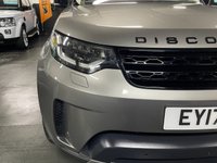 USED 2017 17 LAND ROVER DISCOVERY 5 3.0 TD V6 First Edition SUV 5dr Diesel Auto 4WD Euro 6 (s/s) (258 ps) RARE FIRST EDITION - SILICONE SILVER - 7 SERVICES TO 71K - LOW OWNERS - GLASS PANORAMIC ROOF - HEATED AND COOLED FRONT + REAR SEATS - 360 CAMERAS - EBONY LEATHER INTERIOR - SIDE STEPS