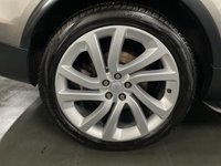 USED 2017 17 LAND ROVER DISCOVERY 5 3.0 TD V6 First Edition SUV 5dr Diesel Auto 4WD Euro 6 (s/s) (258 ps) RARE FIRST EDITION - SILICONE SILVER - 7 SERVICES TO 71K - LOW OWNERS - GLASS PANORAMIC ROOF - HEATED AND COOLED FRONT + REAR SEATS - 360 CAMERAS - EBONY LEATHER INTERIOR - SIDE STEPS