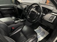 USED 2017 17 LAND ROVER DISCOVERY 5 3.0 TD V6 First Edition SUV 5dr Diesel Auto 4WD Euro 6 (s/s) (258 ps) RARE FIRST EDITION - SILICONE SILVER - 7 SERVICES TO 71K - LOW OWNERS - GLASS PANORAMIC ROOF - HEATED AND COOLED FRONT + REAR SEATS - 360 CAMERAS - EBONY LEATHER INTERIOR - SIDE STEPS