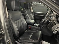 USED 2017 17 LAND ROVER DISCOVERY 5 3.0 TD V6 First Edition SUV 5dr Diesel Auto 4WD Euro 6 (s/s) (258 ps) RARE FIRST EDITION - SILICONE SILVER - 7 SERVICES TO 71K - LOW OWNERS - GLASS PANORAMIC ROOF - HEATED AND COOLED FRONT + REAR SEATS - 360 CAMERAS - EBONY LEATHER INTERIOR - SIDE STEPS