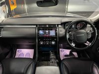 USED 2017 17 LAND ROVER DISCOVERY 5 3.0 TD V6 First Edition SUV 5dr Diesel Auto 4WD Euro 6 (s/s) (258 ps) RARE FIRST EDITION - SILICONE SILVER - 7 SERVICES TO 71K - LOW OWNERS - GLASS PANORAMIC ROOF - HEATED AND COOLED FRONT + REAR SEATS - 360 CAMERAS - EBONY LEATHER INTERIOR - SIDE STEPS