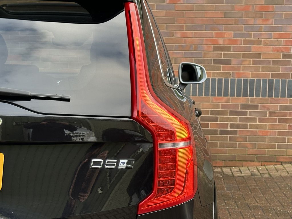 USED 2017 17 VOLVO XC90 2.0 D5 PowerPulse R-Design SUV 5dr Diesel Auto 4WD Euro 6 (s/s) (235 ps) 1 OWNER|PAN ROOF|2 YR WARRANTY