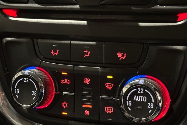 View our VAUXHALL MOKKA