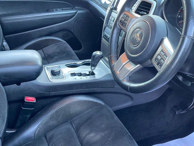 View our JEEP GRAND CHEROKEE