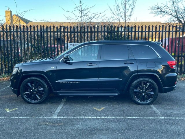 View our JEEP GRAND CHEROKEE