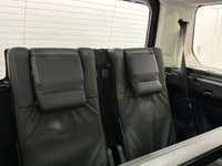 USED 2015 65 LAND ROVER DISCOVERY 4 3.0 SD V6 HSE SUV 5dr Diesel Auto 4WD Euro 6 (s/s) (256 bhp) 60258 Miles , Discovery 4 3.0 SDV6 , Extended Ebony Leather, Heated Front / Rear Seats, Privacy Glass, Electriuc Sliding Sunroof, HSE Specification