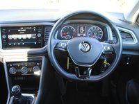USED 2020 70 VOLKSWAGEN T-ROC 1.0 TSI SE SUV 5dr Petrol Manual Euro 6 (s/s) (110 ps) www.suffolkcarcentre.co.uk - Located at Ilketshall
