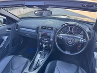 USED 2005 55 MERCEDES-BENZ SLK 3.5 SLK350 Convertible 2dr Petrol 7G-Tronic (242 g/km, 272 bhp) Recent service & MOT, lovely condition throughout.