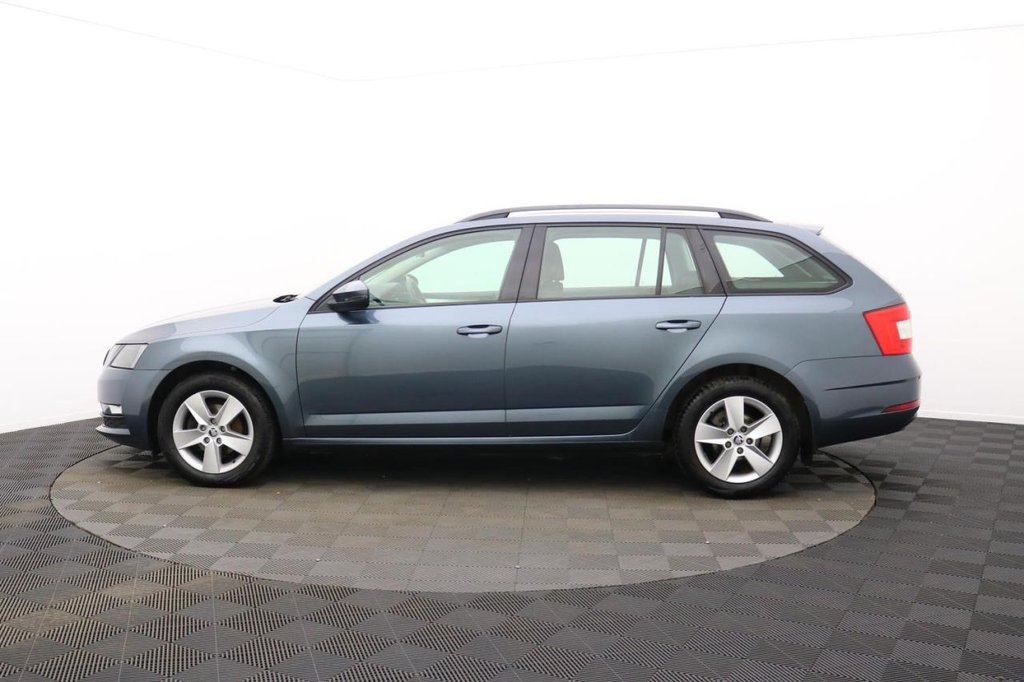 USED 2018 68 SKODA OCTAVIA 1.6 TDI SE Estate 5dr Diesel Manual Euro 6 (s/s) (115 ps) Apple Car Play DAB