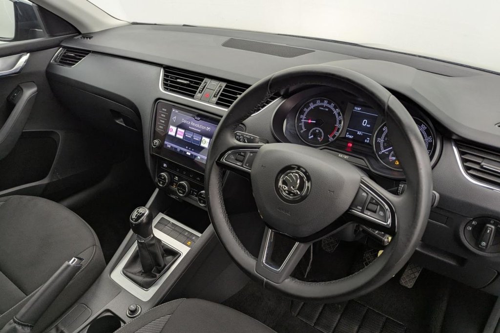 USED 2018 68 SKODA OCTAVIA 1.6 TDI SE Estate 5dr Diesel Manual Euro 6 (s/s) (115 ps) Apple Car Play DAB